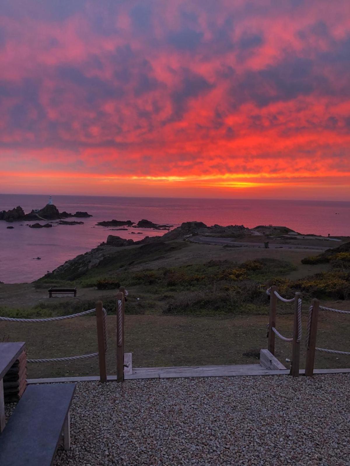 Corbiere Phare Apartments Сейнт Брелад Екстериор снимка